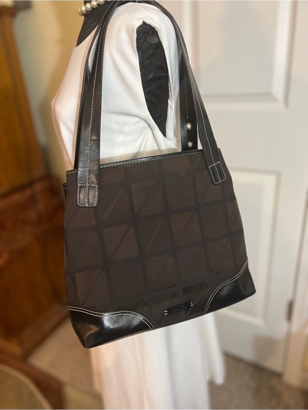 Nine & Co. Brown and Black Geometric Shoulder Bag